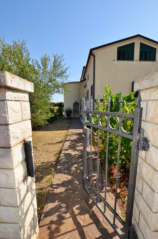 Apartments Sv. Pelegrin Umag Exterior photo